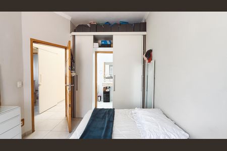 Casa à venda com 240m², 4 quartos e 4 vagasSuíte 2