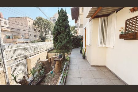 Casa à venda com 240m², 4 quartos e 4 vagasEntrada