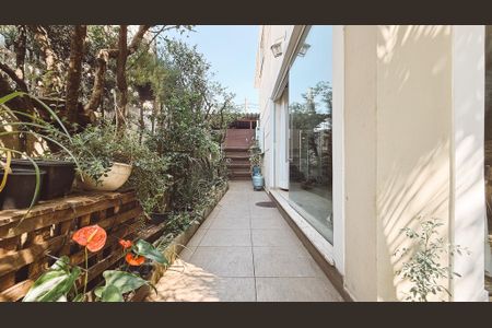 Casa à venda com 240m², 4 quartos e 4 vagasCorredor