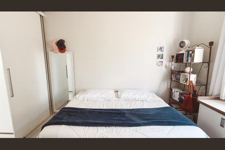 Casa à venda com 240m², 4 quartos e 4 vagasSuíte 2