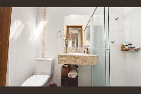 Casa à venda com 240m², 4 quartos e 4 vagasBanheiro da Suíte 2