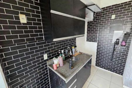 Cozinha de apartamento à venda com 2 quartos, 53m² em Del Castilho, Rio de Janeiro