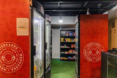 Studio à venda com 27m², 1 quarto e sem vaga Studio à venda com 27m², 1 quarto e sem vagaMercado