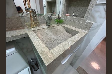 Apartamento à venda com 85m², 3 quartos e 1 vagaBanheiro Social