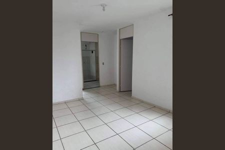 Sala de apartamento para alugar com 2 quartos, 42m² em Santa Cruz, Rio de Janeiro