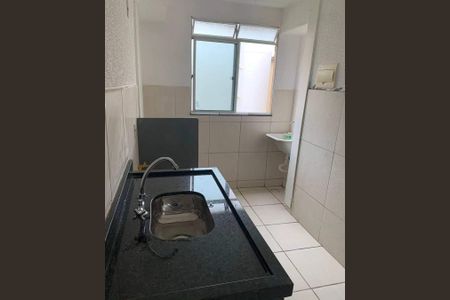 Cozinha de apartamento para alugar com 2 quartos, 42m² em Santa Cruz, Rio de Janeiro