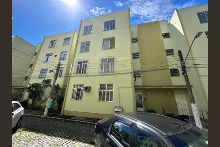 Apartamento para alugar com 55m², 2 quartos e 1 vagaFachada + plaquinha
