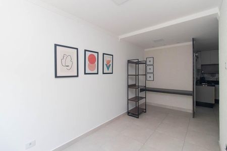 Sala de casa de condomínio para alugar com 2 quartos, 102m² em Vila Gustavo, São Paulo