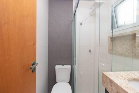 Casa de condomínio para alugar com 102m², 2 quartos e 1 vaga Casa de condomínio para alugar com 102m², 2 quartos e 1 vagaBanheiro da Suíte 2