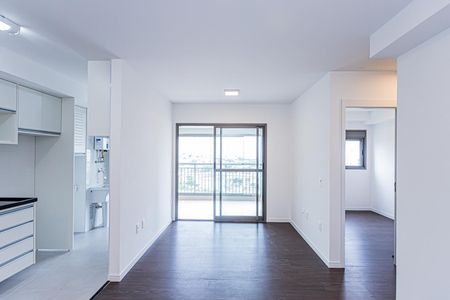 Sala de apartamento para alugar com 2 quartos, 70m² em City América, São Paulo