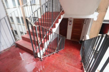 Apartamento à venda com 43m², 2 quartos e 1 vagaEscadas