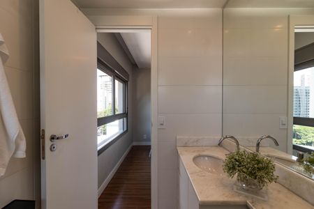 Apartamento à venda com 80m², 2 quartos e 1 vaga Apartamento à venda com 80m², 2 quartos e 1 vagaBanheiro da Suíte 2