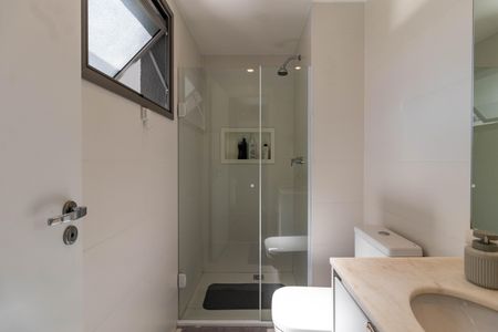 Apartamento à venda com 80m², 2 quartos e 1 vaga Apartamento à venda com 80m², 2 quartos e 1 vagaBanheiro da Suíte 1