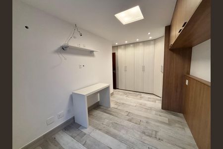 Apartamento à venda com 194m², 3 quartos e 3 vagas Apartamento à venda com 194m², 3 quartos e 3 vagasQuarto 1