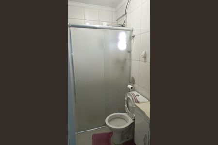 Banheiro de casa para alugar com 2 quartos, 55m² em Itaquera, São Paulo