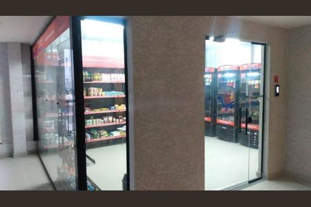 Apartamento à venda com 35m², 2 quartos e sem vagaÁrea comum