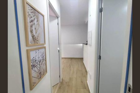 Corredor de apartamento à venda com 2 quartos, 35m² em Cambuci, São Paulo