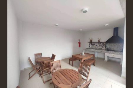 Apartamento à venda com 35m², 2 quartos e sem vagaÁrea comum