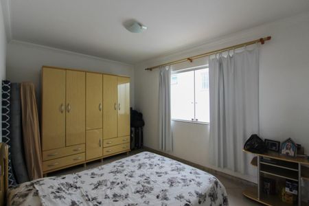 Casa à venda com 800m², 4 quartos e 5 vagasQuarto 1