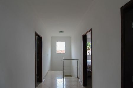 Casa à venda com 800m², 4 quartos e 5 vagasCorredor