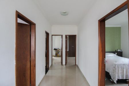 Casa à venda com 800m², 4 quartos e 5 vagasCorredor