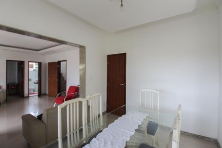 Casa à venda com 800m², 4 quartos e 5 vagasSala de Jantar