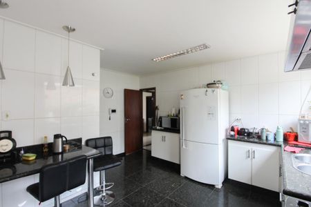 Casa à venda com 800m², 4 quartos e 5 vagasCozinha