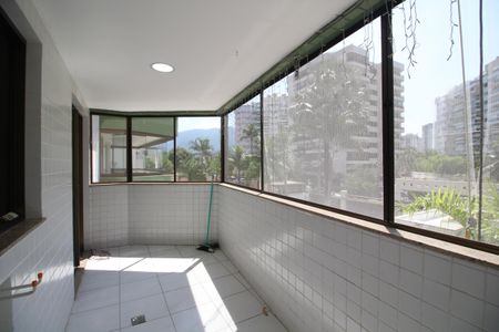 Apartamento à venda com 83m², 3 quartos e 1 vagaVaranda