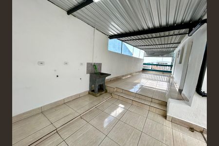 Casa para alugar com 80m², 3 quartos e sem vagaÁrea de Serviço - Quintal 