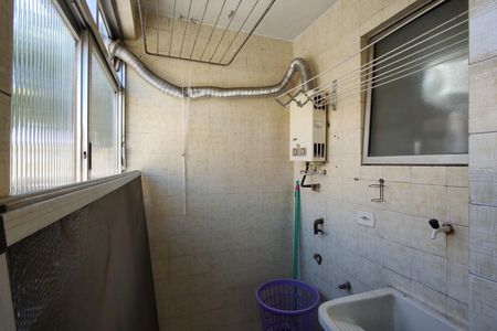 Apartamento à venda com 58m², 2 quartos e 1 vagaÁrea de Serviço