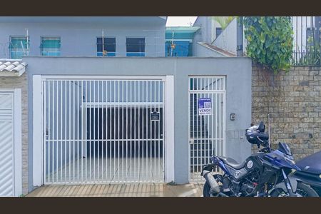 Casa à venda com 124m², 3 quartos e 3 vagasFachada