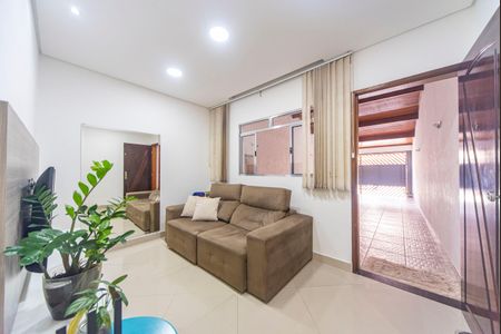 Sala de casa para alugar com 2 quartos, 250m² em Jardim Santo André, Santo André