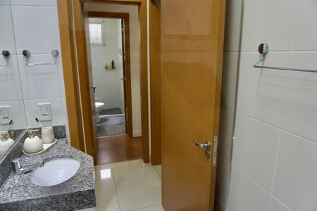 Apartamento à venda com 63m², 2 quartos e 2 vagas Apartamento à venda com 63m², 2 quartos e 2 vagasBanheiro