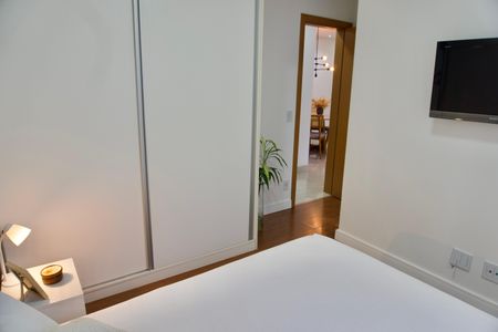 Apartamento à venda com 63m², 2 quartos e 2 vagas Apartamento à venda com 63m², 2 quartos e 2 vagasSuíte