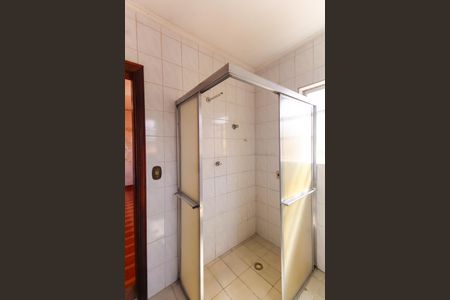 Casa à venda com 338m², 4 quartos e 4 vagasBanheiro 1