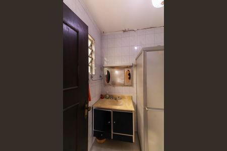 Casa à venda com 338m², 4 quartos e 4 vagasBanheiro 2