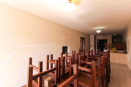 Casa à venda com 338m², 4 quartos e 4 vagasCozinha