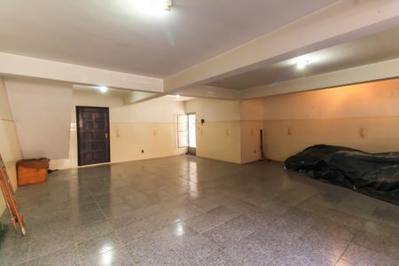 Casa à venda com 338m², 4 quartos e 4 vagasGaragem
