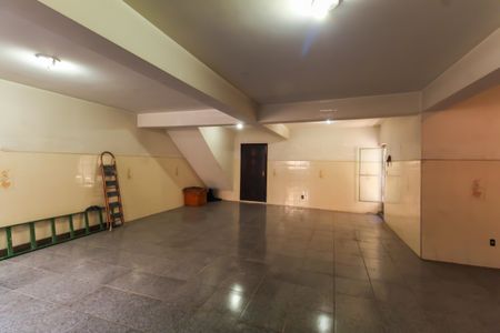 Casa à venda com 338m², 4 quartos e 4 vagasGaragem