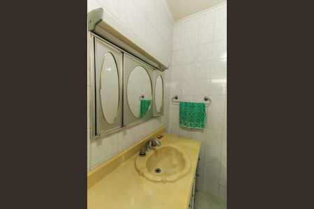 Casa à venda com 338m², 4 quartos e 4 vagasBanheiro 3