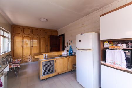 Casa à venda com 338m², 4 quartos e 4 vagasCozinha