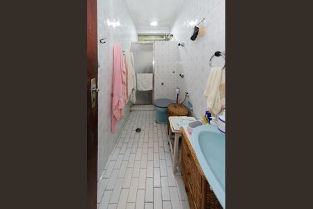 Casa à venda com 260m², 4 quartos e 3 vagas Casa à venda com 260m², 4 quartos e 3 vagasBanheiro suíte