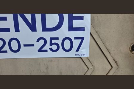 Casa à venda com 260m², 4 quartos e 3 vagas Casa à venda com 260m², 4 quartos e 3 vagasPlaquinha instalada