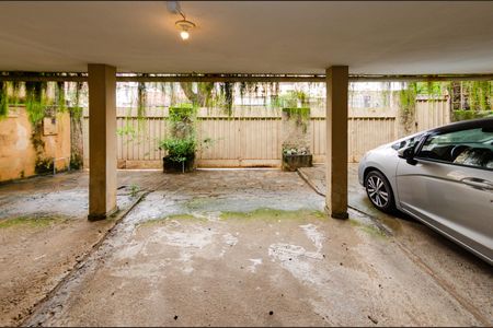 Casa à venda com 260m², 4 quartos e 3 vagas Casa à venda com 260m², 4 quartos e 3 vagasGaragem