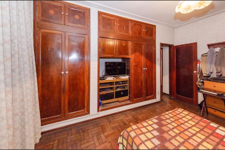 Casa à venda com 260m², 4 quartos e 3 vagas Casa à venda com 260m², 4 quartos e 3 vagasSuíte