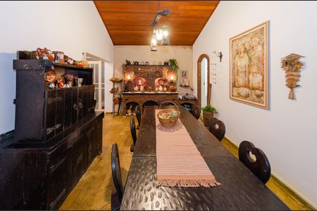 Casa à venda com 260m², 4 quartos e 3 vagas Casa à venda com 260m², 4 quartos e 3 vagasSala 3