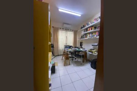 Casa de condomínio para alugar com 140m², 4 quartos e 2 vagas Casa de condomínio para alugar com 140m², 4 quartos e 2 vagasQuarto