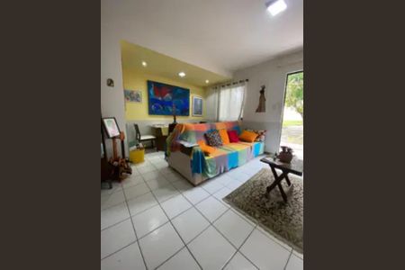 Sala de casa de condomínio para alugar com 4 quartos, 140m² em Itapuã, Salvador