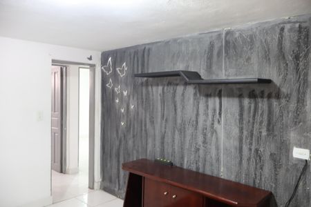 Sala de casa para alugar com 2 quartos, 200m² em Jardim Egle, São Paulo