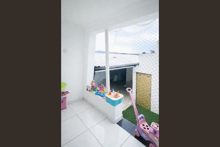 Casa para alugar com 3 quartos, 140m² em Santa Cruz, Belo Horizonte